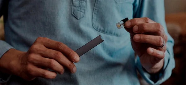 Как правильно затягиваться вейпом JUUL